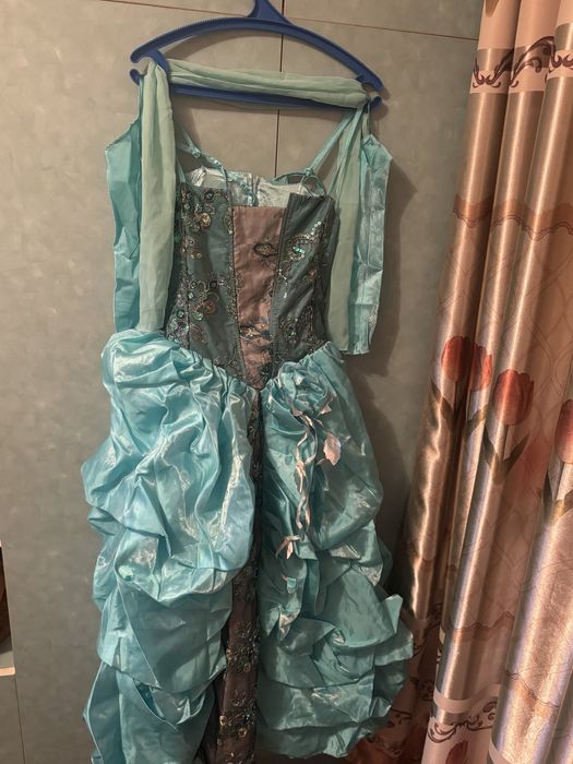 Продам бальное платье