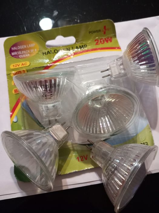 Халогенни лампи за светлина
