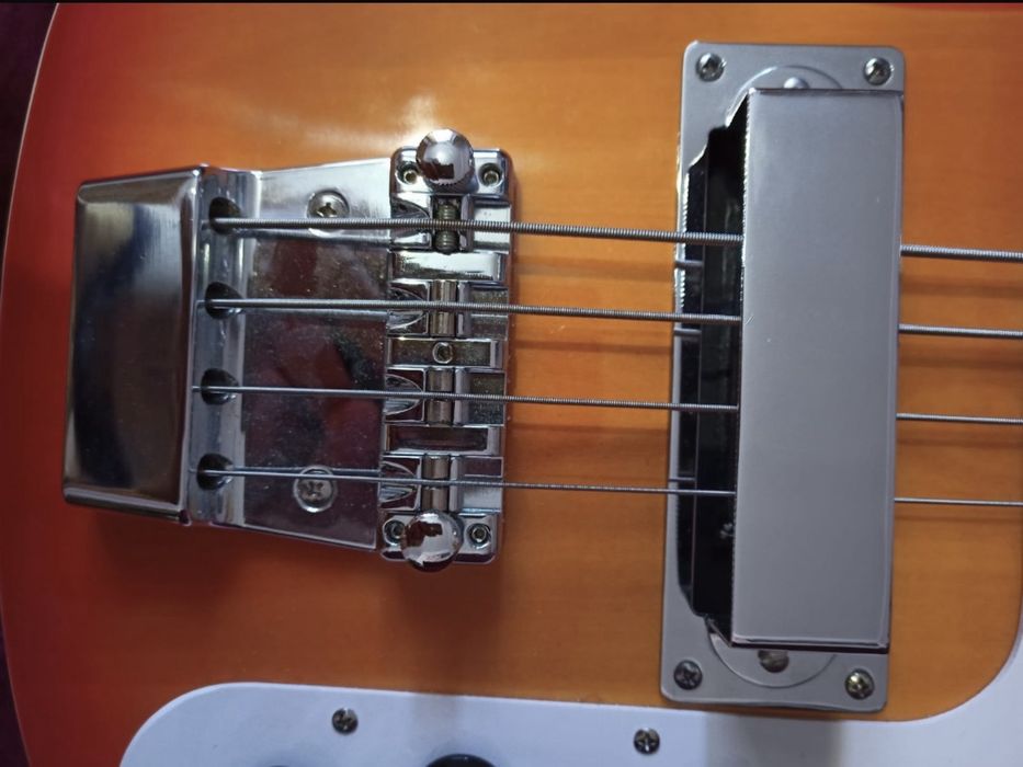 Бас гитара Ricken Backer