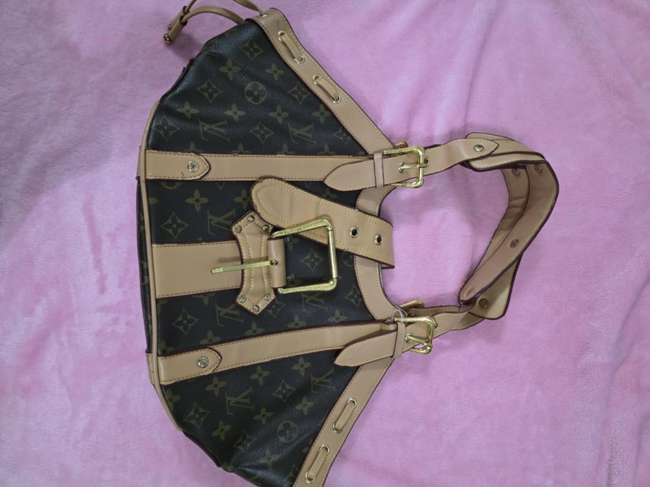 Geanta louis vuitton