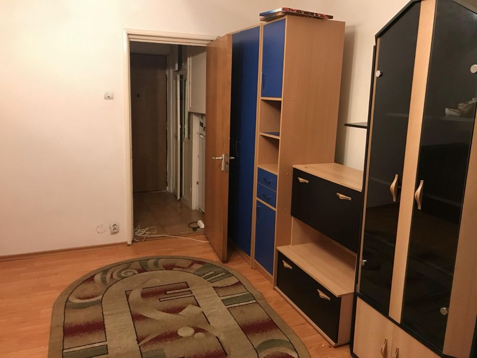 Proprietar inchiriez garsoniera metrou Lujerului