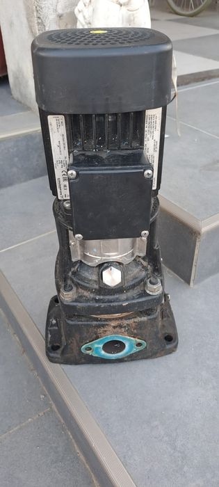 Pompa grundfos trifazica