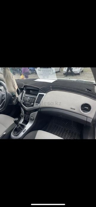 Шевролет круз 2012