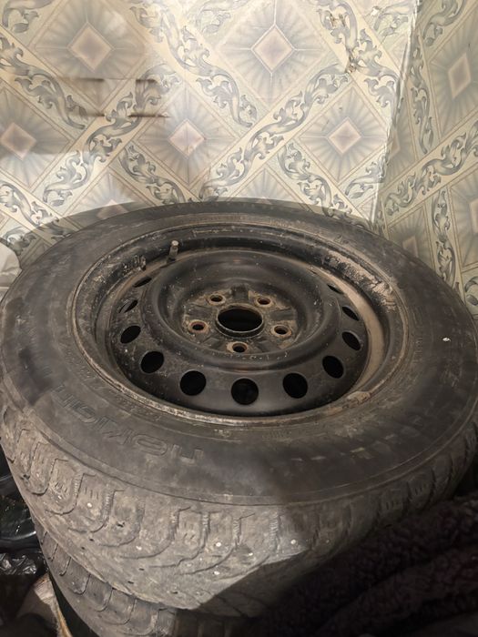 Продам шины зимние со штампом 4шт