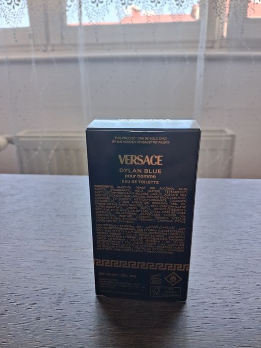 Vând parfum Versace Dylan Blue