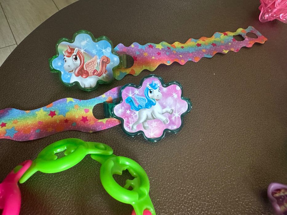 Kinder играчки Понита