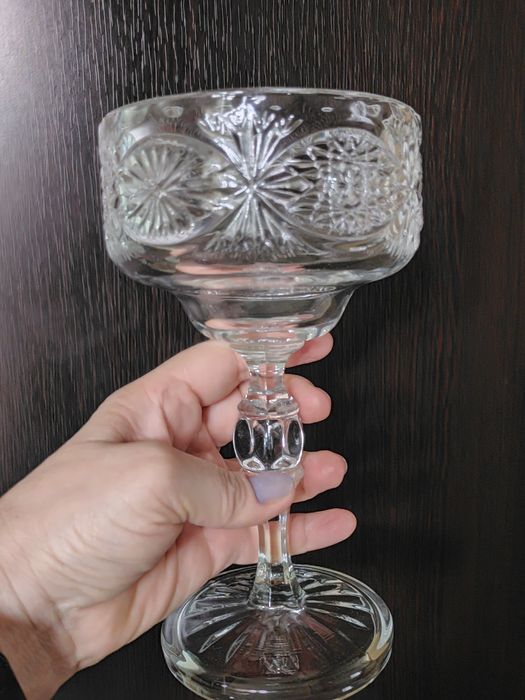 Продается новый набор вазочек (конфетницы)