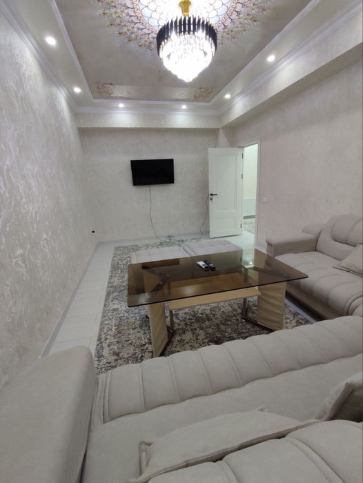 Сдается 2 х комнатная квартира на 3 этаже Крытый рынок 500 $