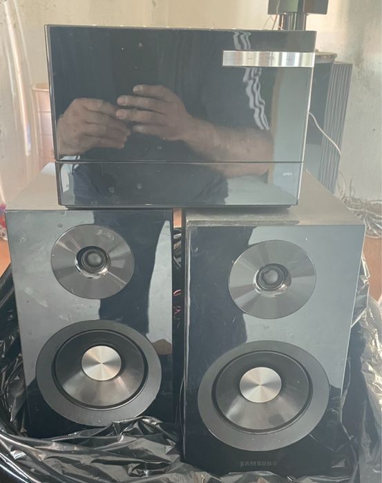 Могнитофон и сабуфер SAMSUNG