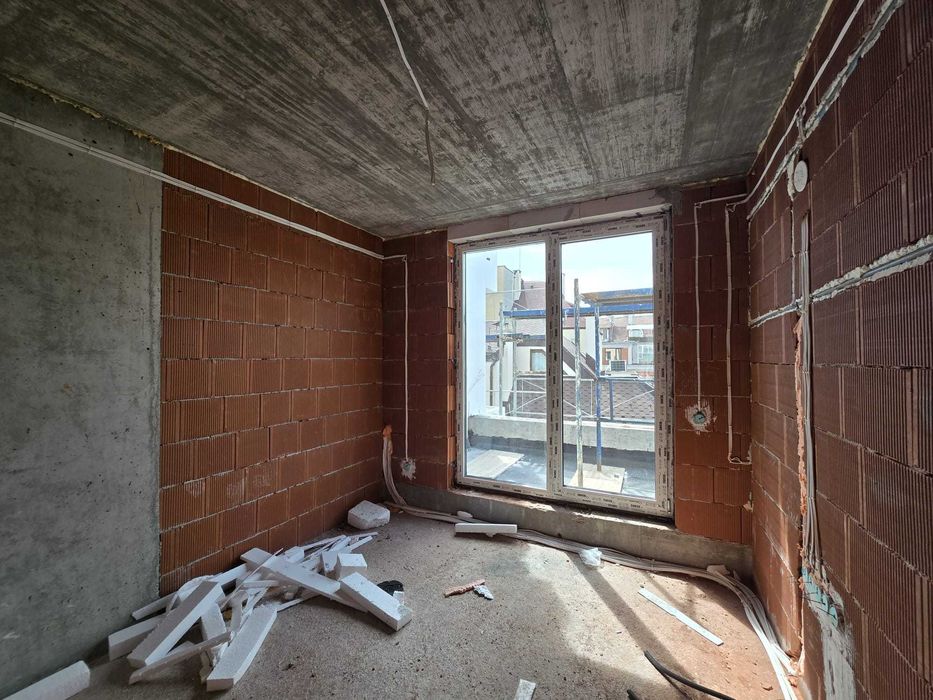 Продава се Четиристаен апартамент в София, Слатина - 138 кв.м за 1998 €/кв.м - Снимка #4