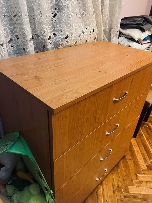 Скрин височина 90, дълж. 80, шир. 45