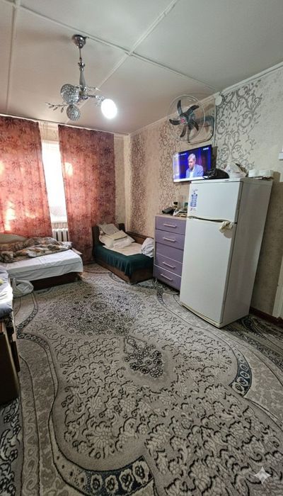 Спутник 1. этаж 1. ком 2. Выход в огород