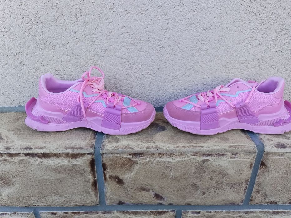 Дамски маратонки актуален модел 40номер