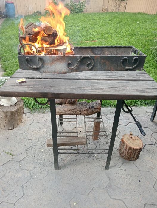 Мангал съемный со столом