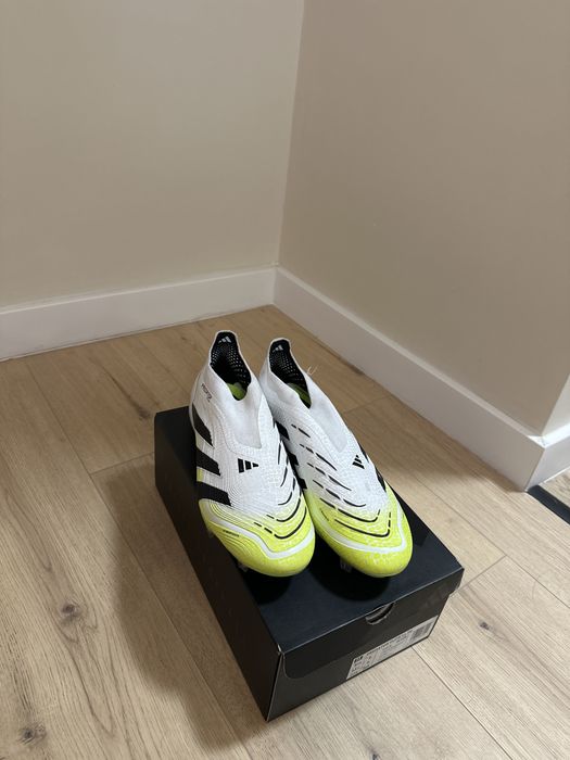 Ghete fotbal Adidas Predator ELITE