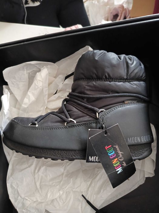 Дамски боти на Moon Boot
