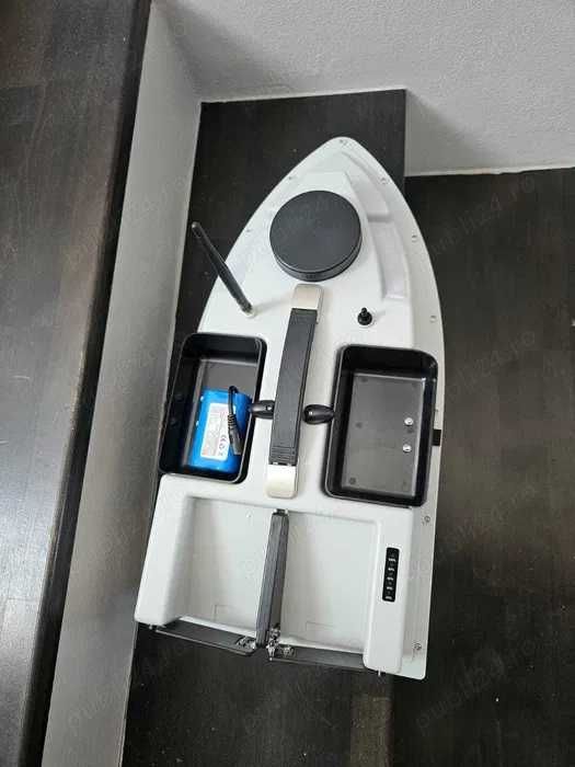 Barca de nadit cu GPS