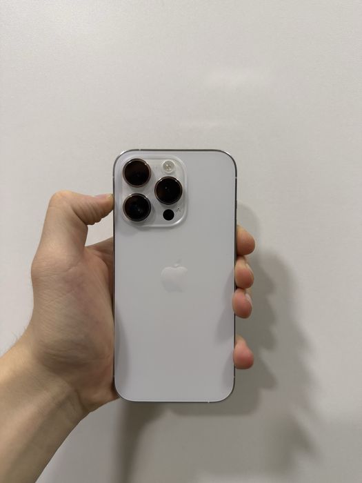 iPhone 14 pro.