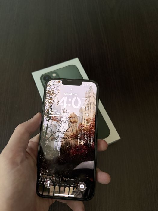 iPhone 13 с коробкой