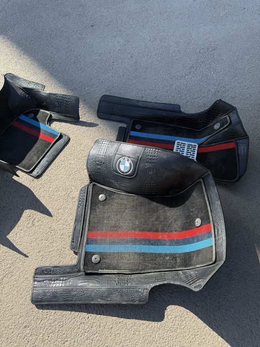 Полики БМВ Ф10 2015 год