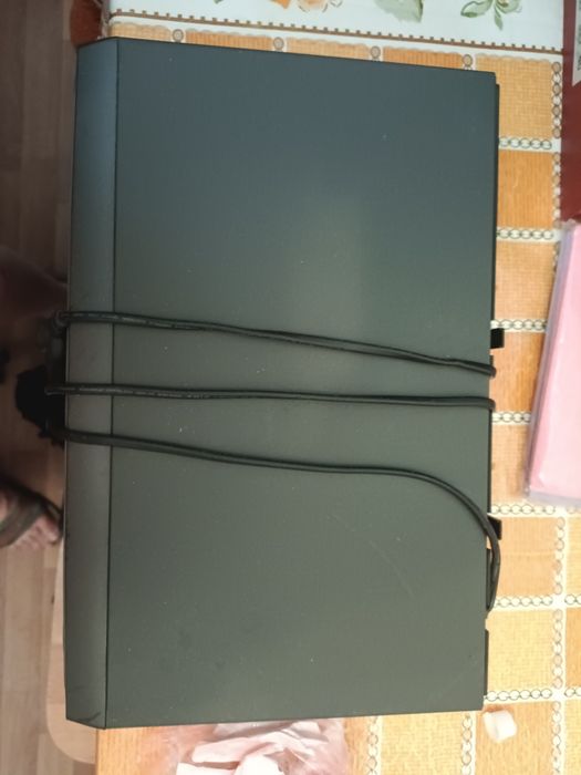 Продам дивиди 3 штуки и диски