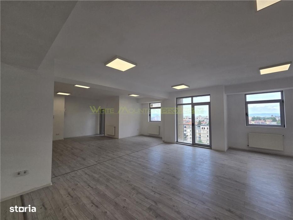 Apartament 4 camere Centrul Civic pretabil co-working hub