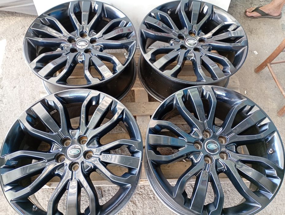 Топ състояние 21 -5x120 ET49 9.5j Range Rover sport