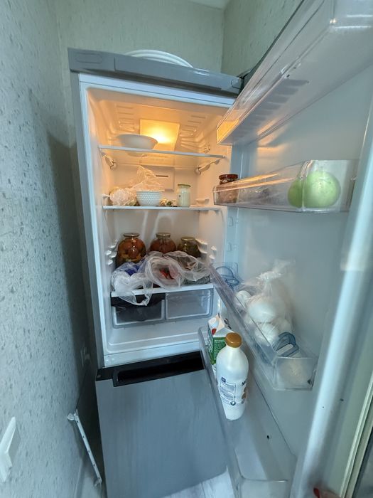 Продам холодильник Индезит