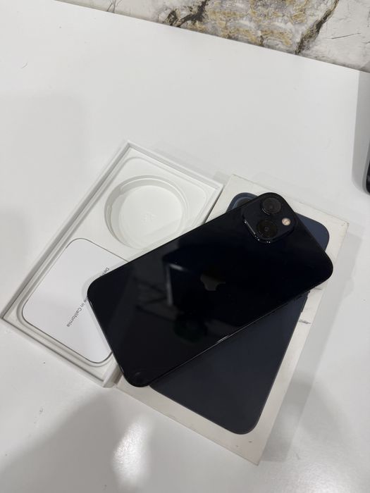 Продам iPhone 13 79 акб