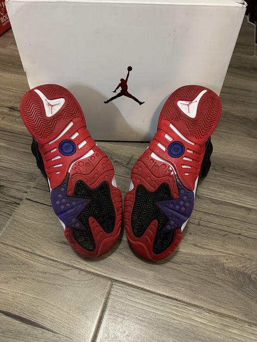 НОВИ Маратонки Jordan Jump man two trey