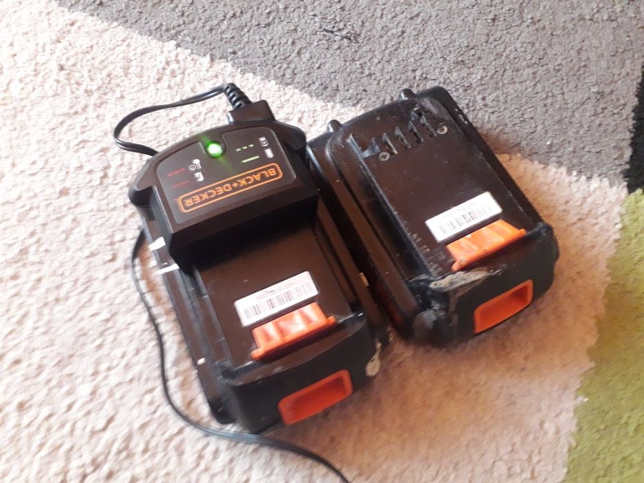 Incarcator Black&Decker pe sanie 18/54V cu 2 Baterii 18V