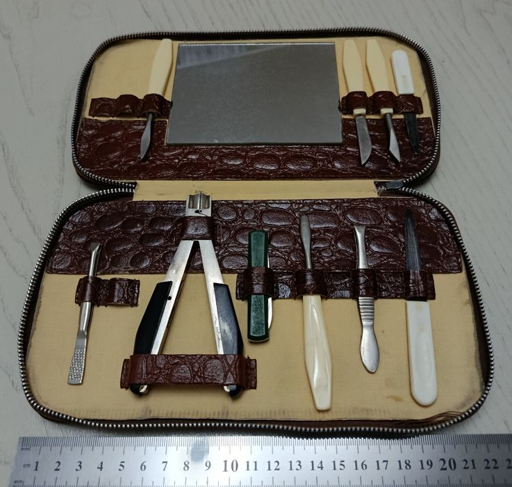 Винтажный чешский маникюрный набор