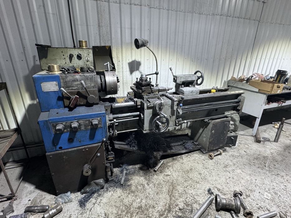 Токарный станок