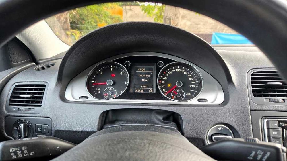VW Passat B7 1.6 TDI 105кс Variant 2012 CB 8000 КК -  обслужен