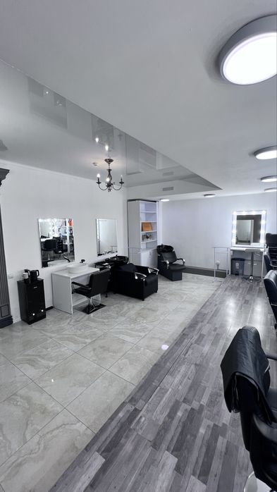 Сдам кабинет в салоне для мастера маникюра и педикюра