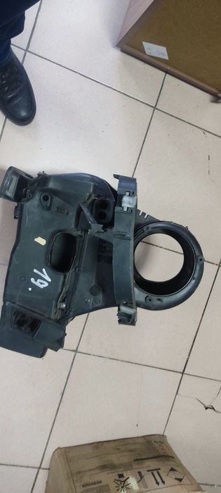 Корпус печки 124 мерседес