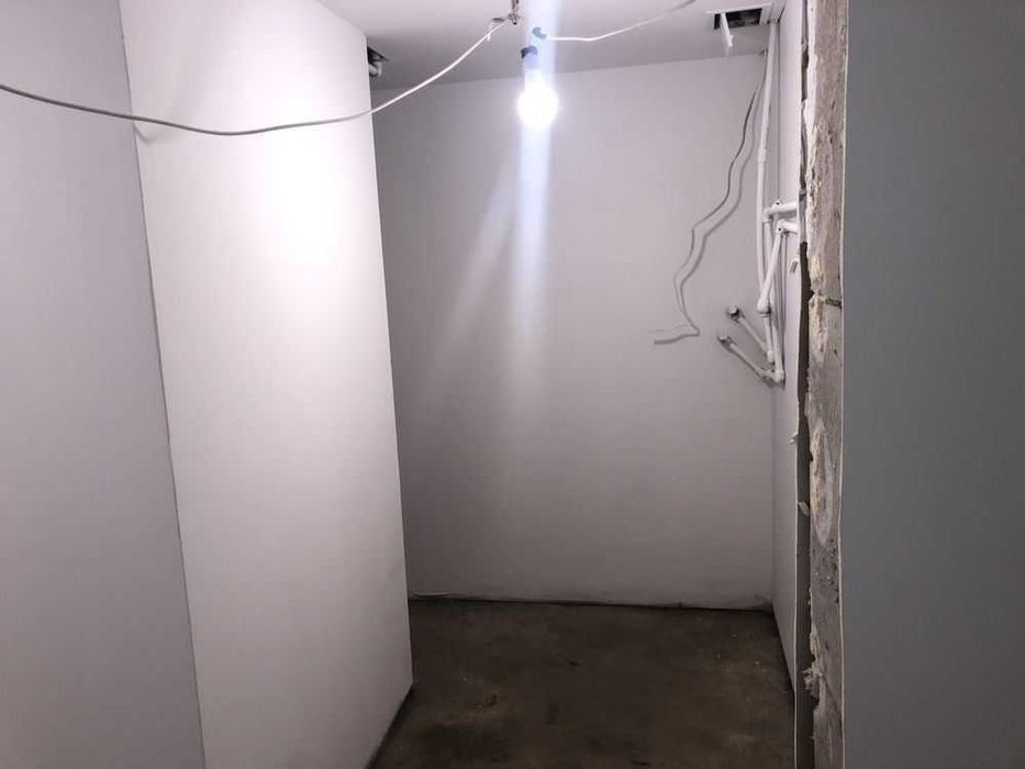 Дава се под наем Промишлена сграда в Пловдив, Младежки Хълм - 100 кв.м за 331.5 € - Снимка #4