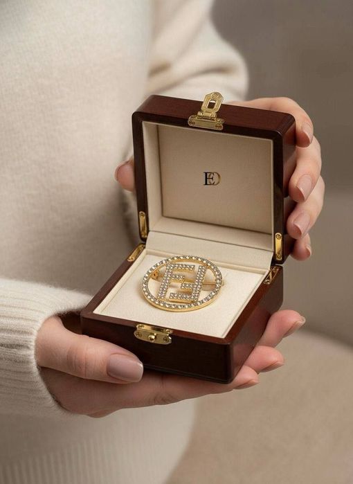 Broșe cadoul ideal pentru cineva drag