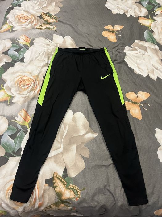 Мъжки спортен панталон NIKE