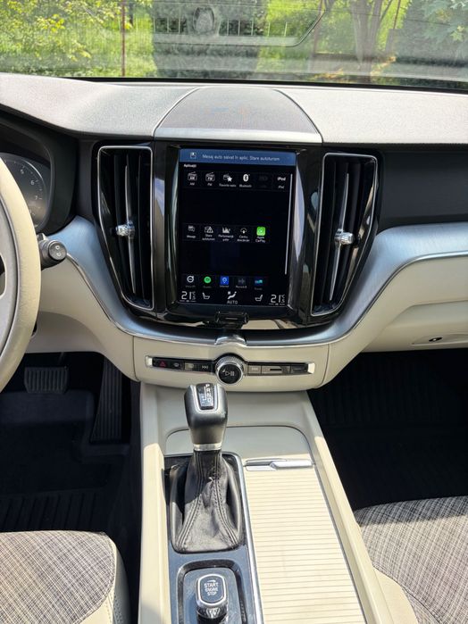VOLVO XC60 2018 — imagine 5