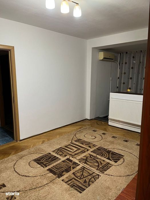 Semidecomandat, et.3/4, Calea București-Facultatea de Drept