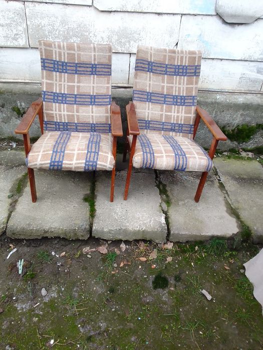 Продаются.2.кресла.