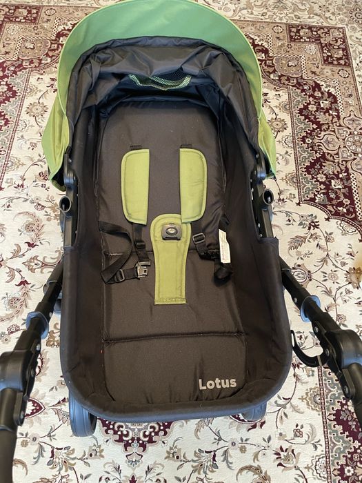 Срочно продам детскую коляску