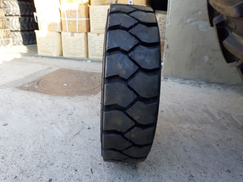 6.50-10 Anvelope stivuitor cauciucuri noi solid cu garantie si tva