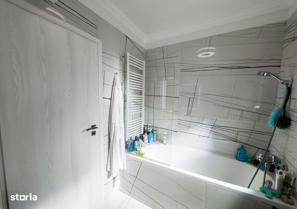 Apartament 3 Camere, 70mp, Gradina 125mp, Zona VIVO