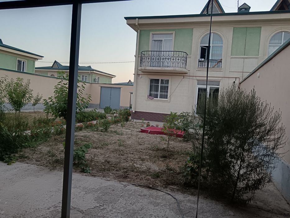 Чирчик шахар 2мкр Катеж 2022 курилган сотилади 4сотк тел