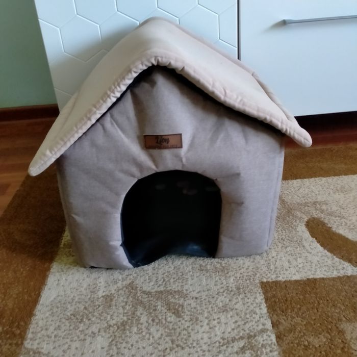 Продам домик для кошек