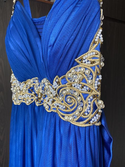 Платье нарядное