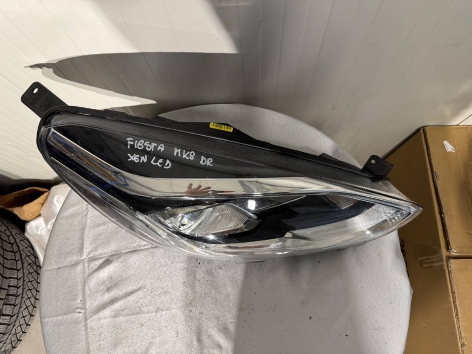 Far dreapta Ford Fiesta MK8 XENON LED 2019/2020/2021/2022