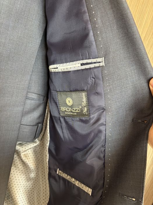 Мъжки костюм отлично състояние